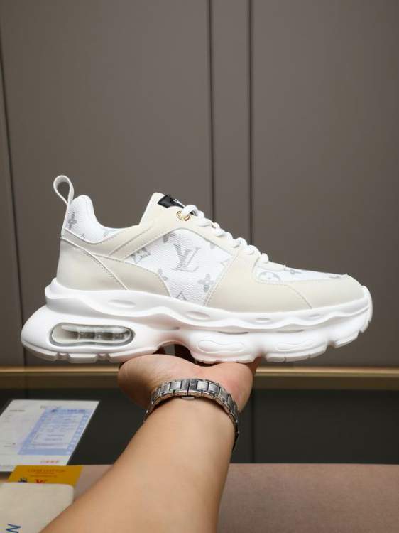 Picture of Louis Vuitton Shoes _SKULVsz38-44hnq120317566